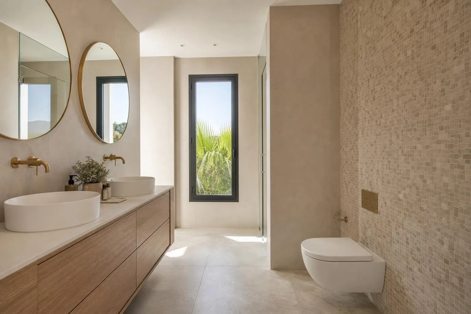 Baño con doble lavabo y pared de mosaico